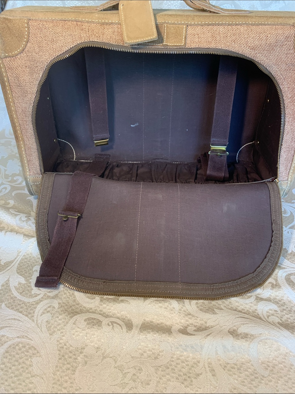 Vintage Classic Tweed 2 Piece Travel Set in Tan Canvas and Leather Trim - Picture 14 of 16
